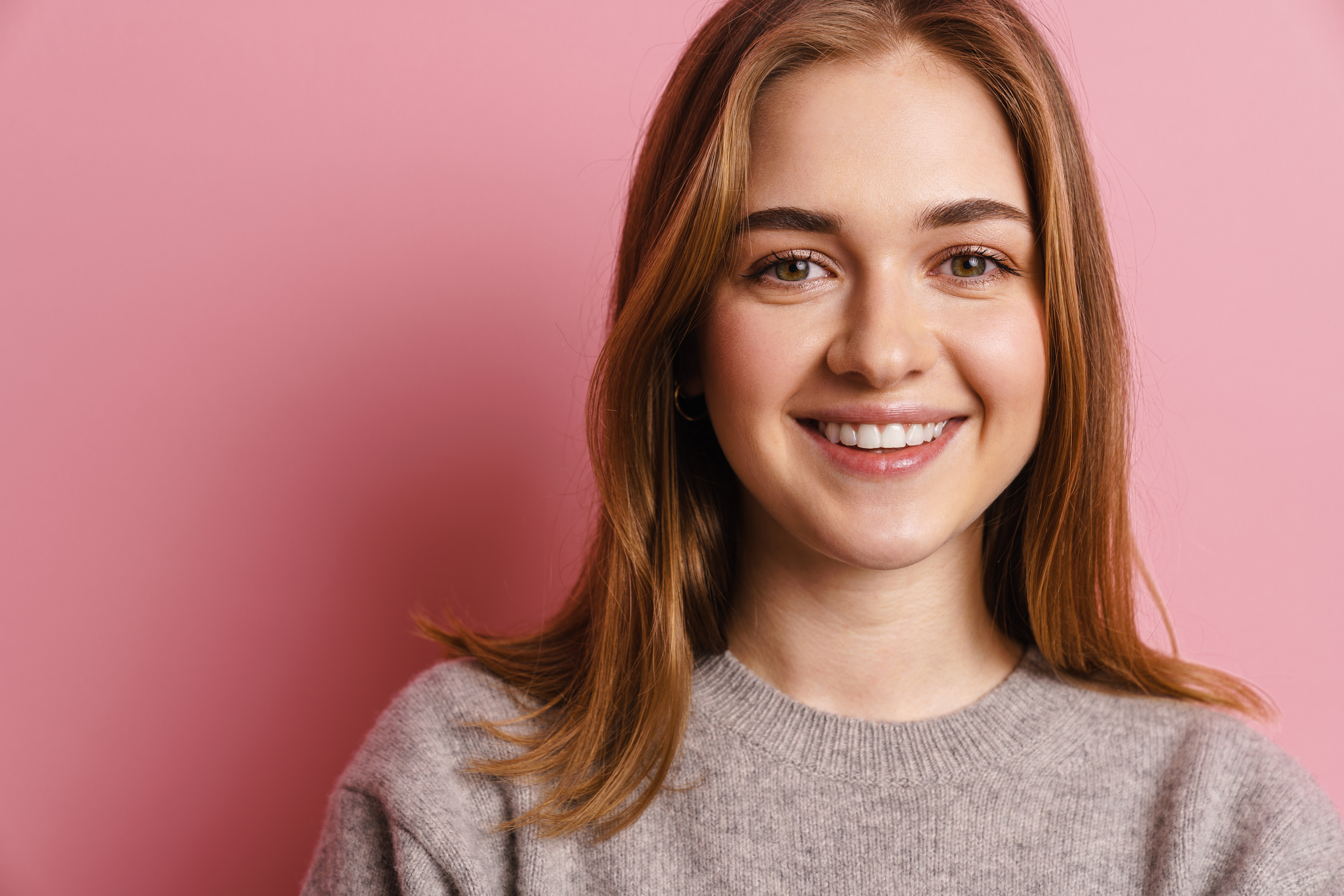 Porcelain vs. Composite Veneers in Denver: How to Choose the Best Option for a Natural, Long-Lasting Smile